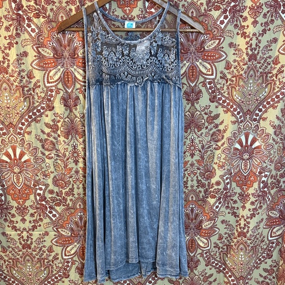 bohme Dresses & Skirts - NWT BÖHME L J&M so soft sleeveless boho dress w/ embroidered top, marbled blue